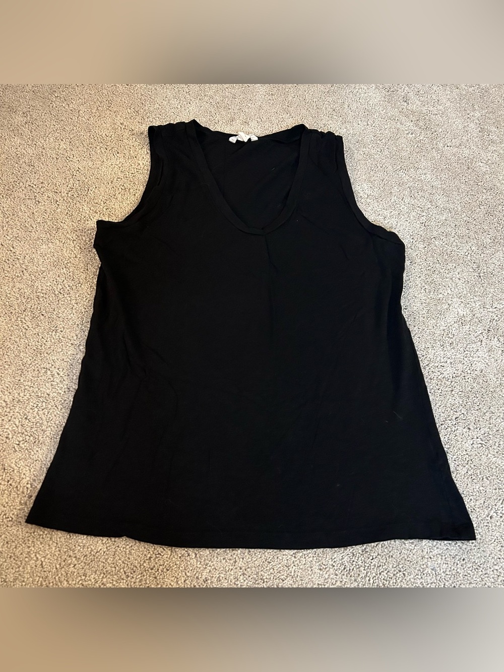 Caslon black tank